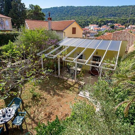 Lovely Apartment In Veli Losinj With Kitchen Zewnętrze zdjęcie