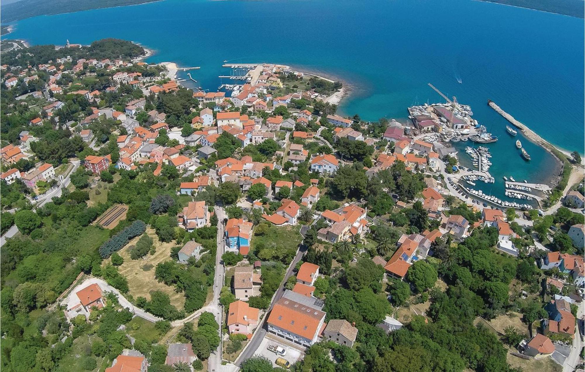 Lovely Apartment In Veli Losinj With Kitchen Zewnętrze zdjęcie