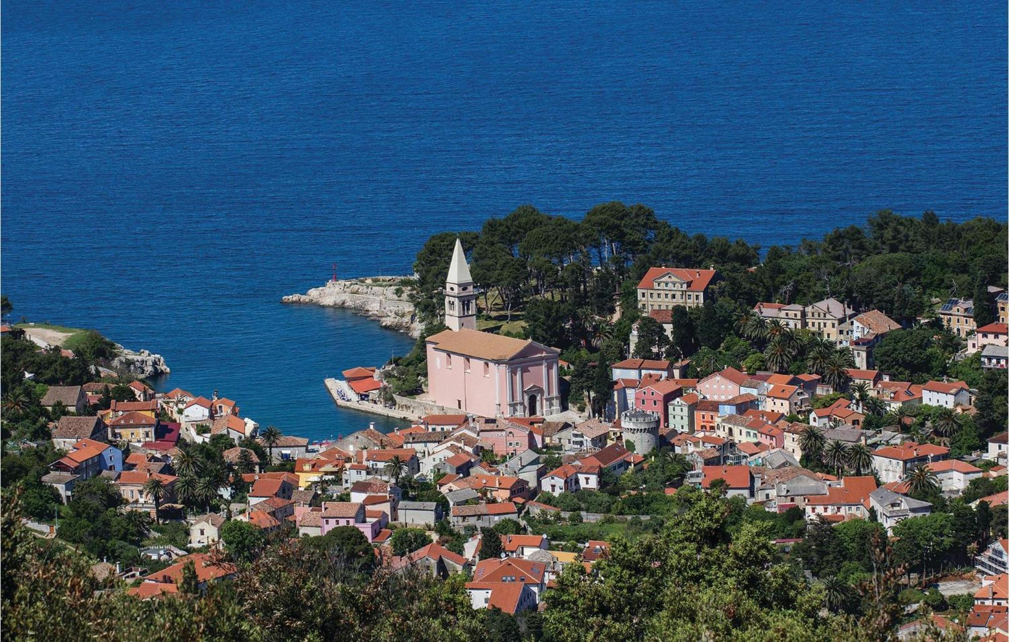 Lovely Apartment In Veli Losinj With Kitchen Zewnętrze zdjęcie